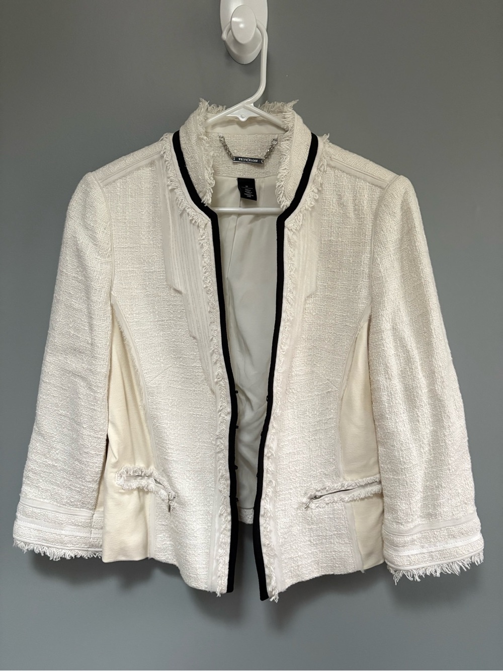 White‎ House Black Market Ivory Tweed Jacket Black Trim Fringed Edges Size 10